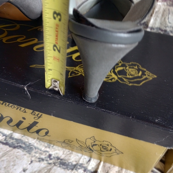 Women's Heels in Brown and Gray - Picture 7 of 15